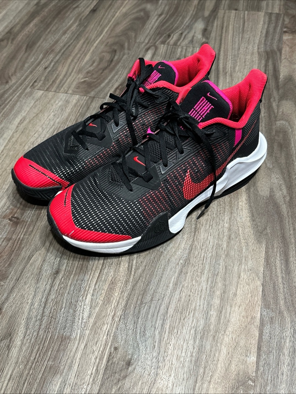 Nike Black & Hot Pink Men's Training Sneakers